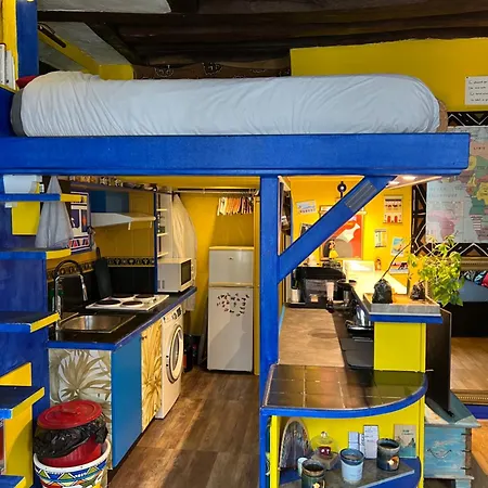 Centre De Apartment